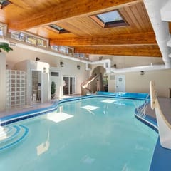 lNDOOR POOL! The FUN house