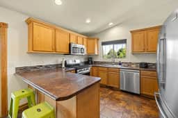 7 beds, 2.5 baths, Secret room