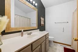 Townhouse, Fenced Yard 2bd 2Bath