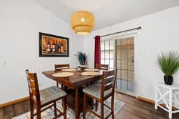 Townhouse, Fenced Yard 2bd 2Bath