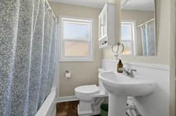 Pet friendly, Hot Tub, 2 bedroom, Canyon lake!