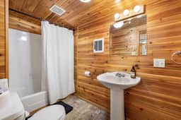 Room 19 – King-Size