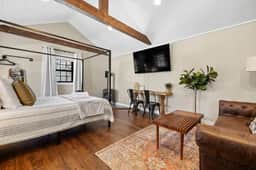 Cottage 10-Modern Farmhouse