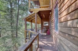 13 beds, Hot tub, flat parking, Terry Peak! - Image 3