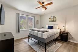 The Pondo: Cabin 1, 2 bedroom, 2 bed, kitchen - Image 3