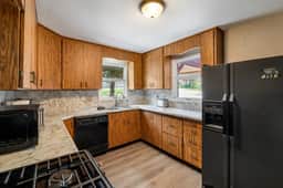 The Pondo: Cabin 1, 2 bedroom, 2 bed, kitchen - Image 4