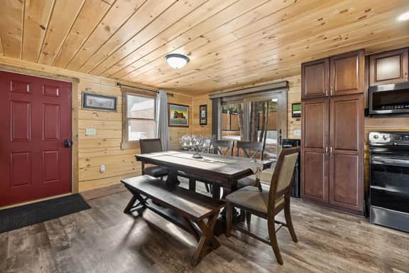 East Pines :Modern Cabin in nature