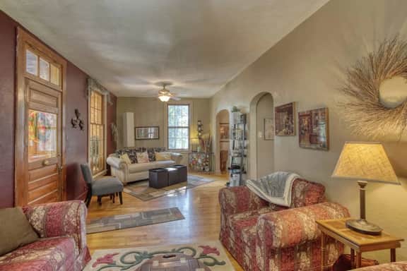 13 beds, Hot tub, flat parking, Terry Peak! - Image 5