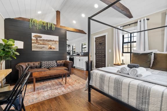 Cottage 10-Modern Farmhouse